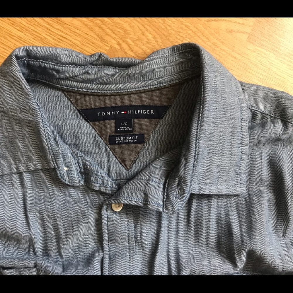 Only Worn Once ⭐️ Tommy Hilfiger Button-Down